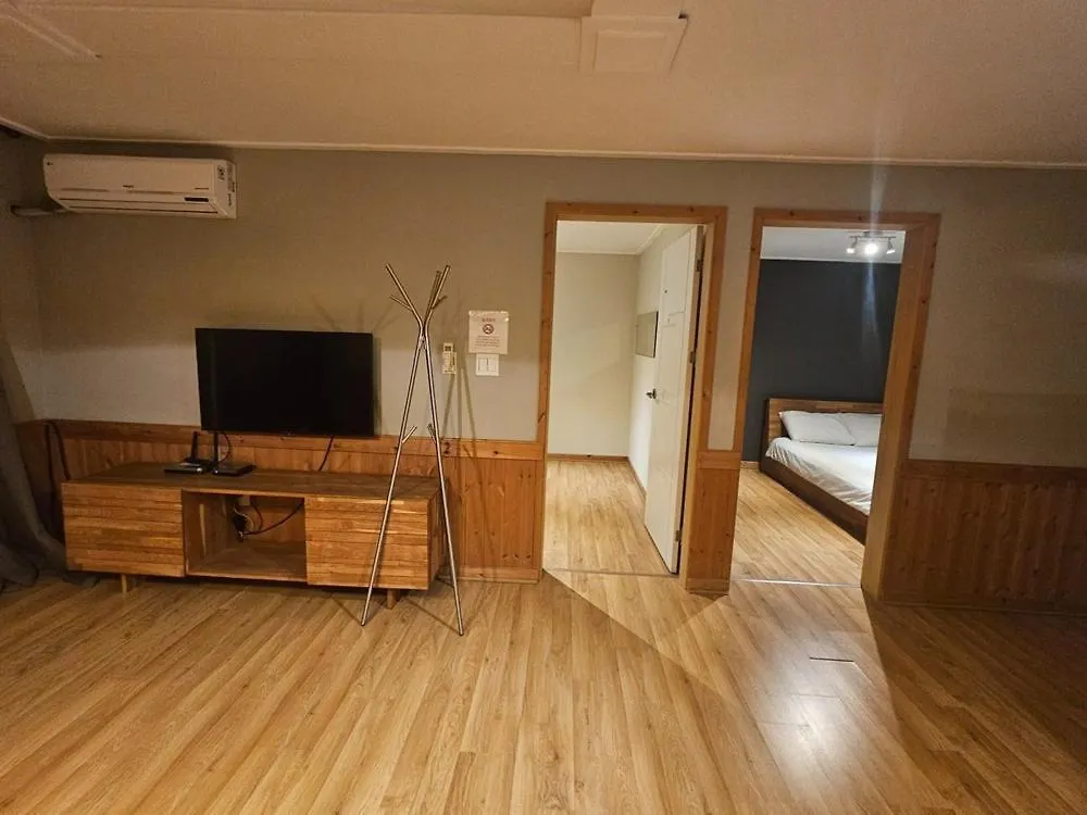Statehouse Pension Incheon 4*,